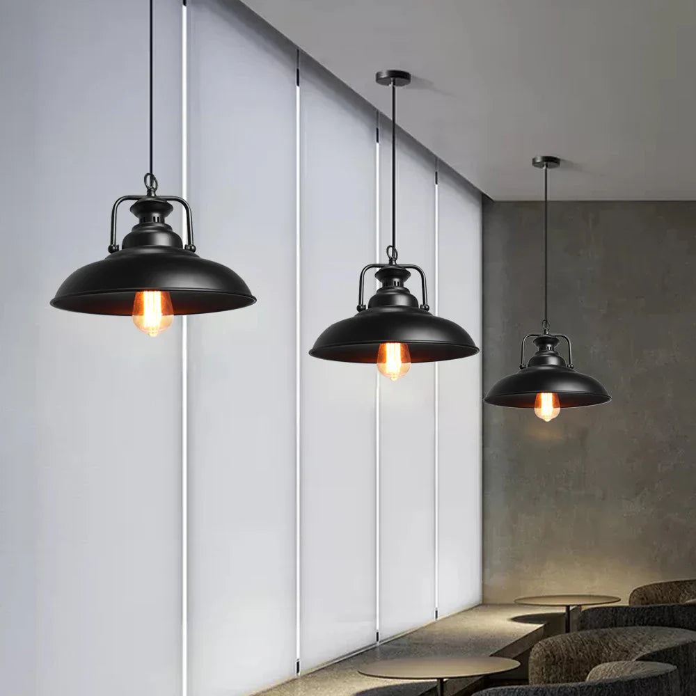 Loftslampe i metal i vintagedesign