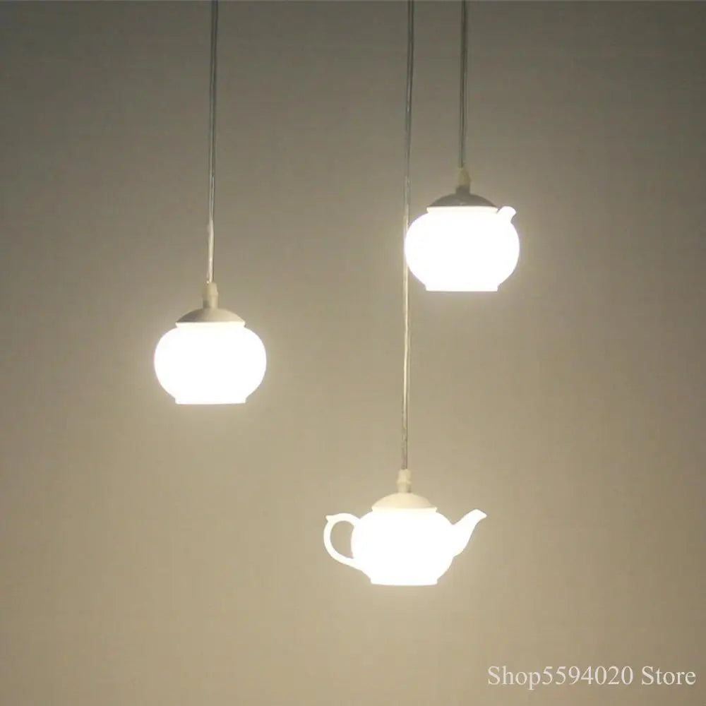 Eksotisk postmodernistisk loftslampe i keramik