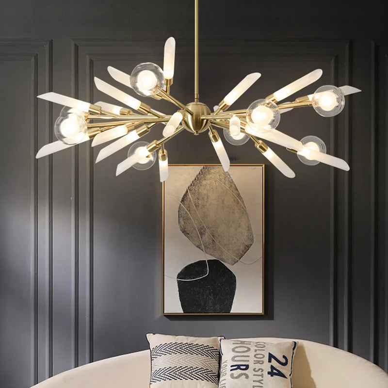 Nordisk lysekrone i glas, postmodernistisk design, til indretning