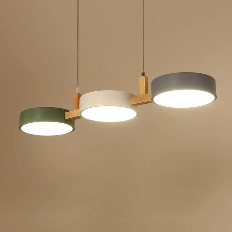 Strømlinet minimalistisk nordisk lysekrone
