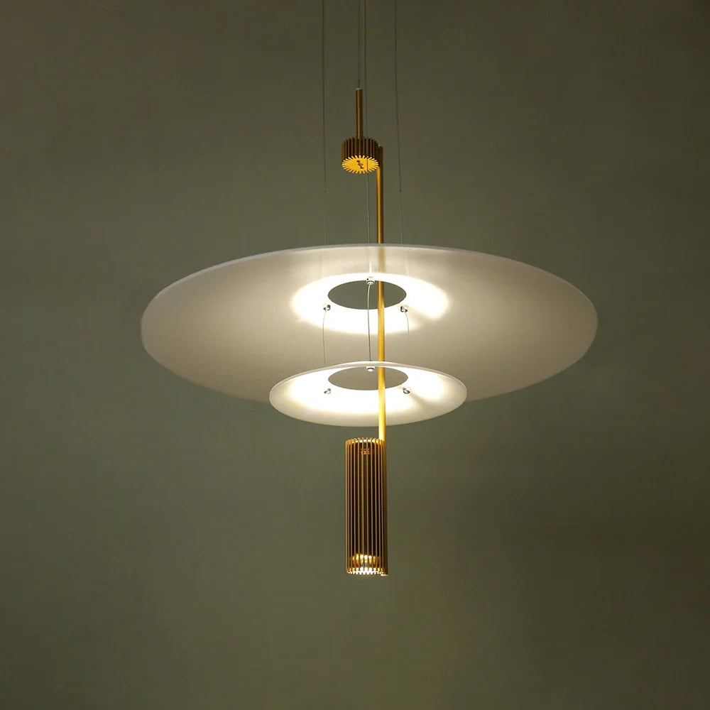 Moderne LED-lysekrone med lyserød flamingo til loftsindretning