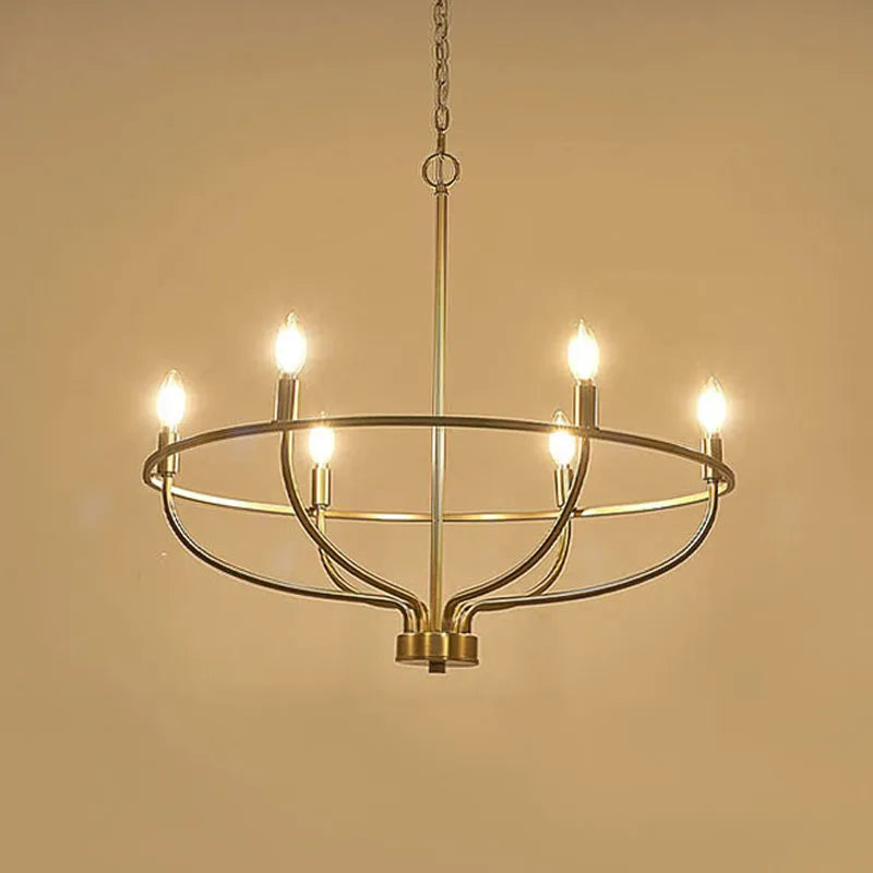 Retro lysekrone i jern med flere hoveder i industriel- og loftstil