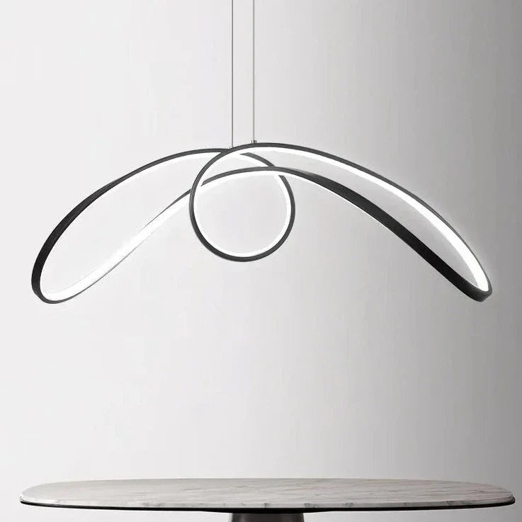 Moderne sommerfuglelysekrone i aluminium
