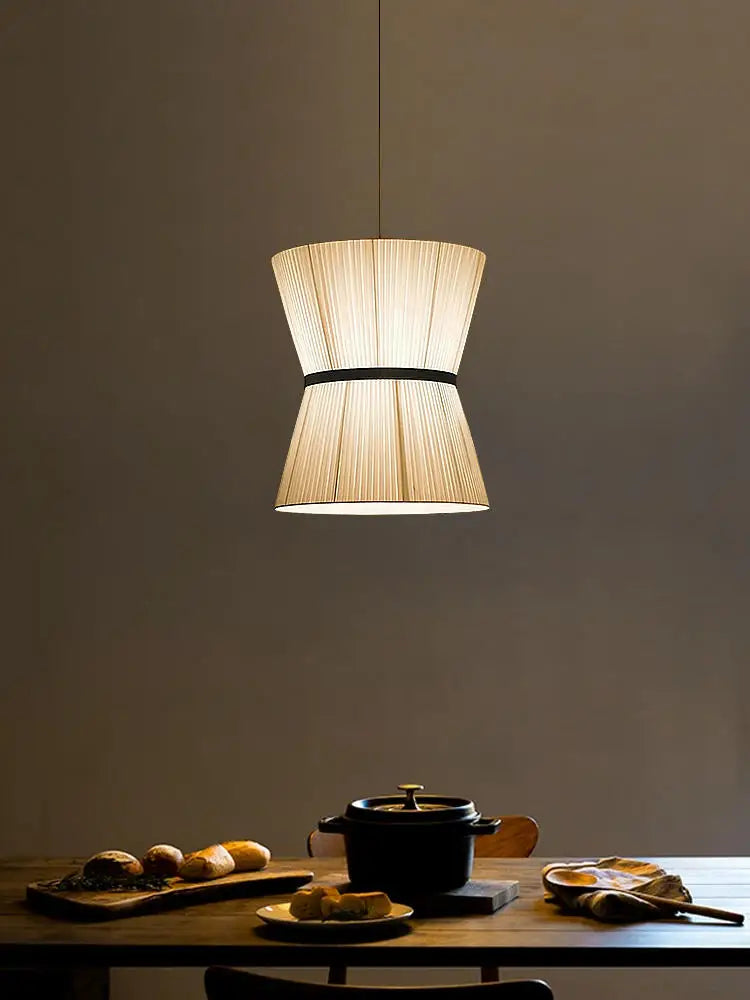 Elegant minimalistisk stoflysekrone