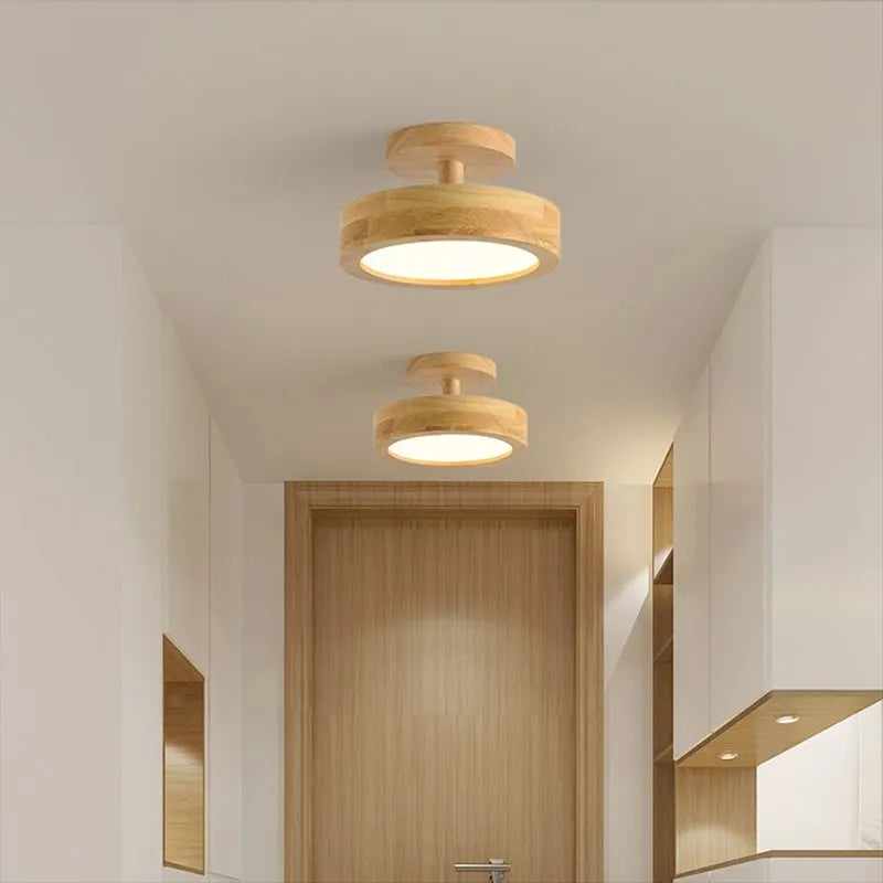 Rund LED-loftlampe i nordisk træ