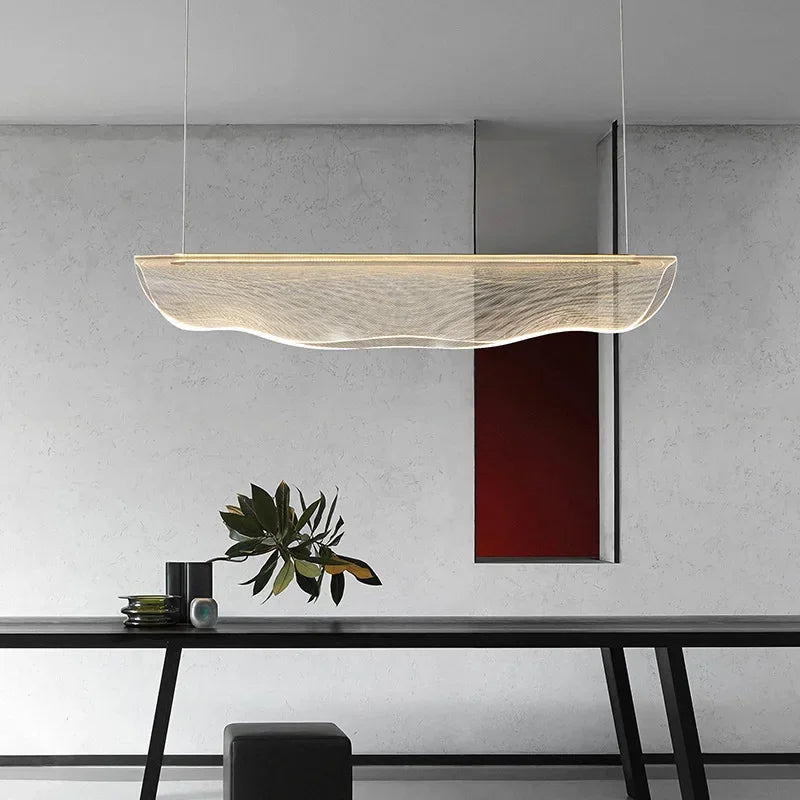 Moderne lysekrone i klart glas