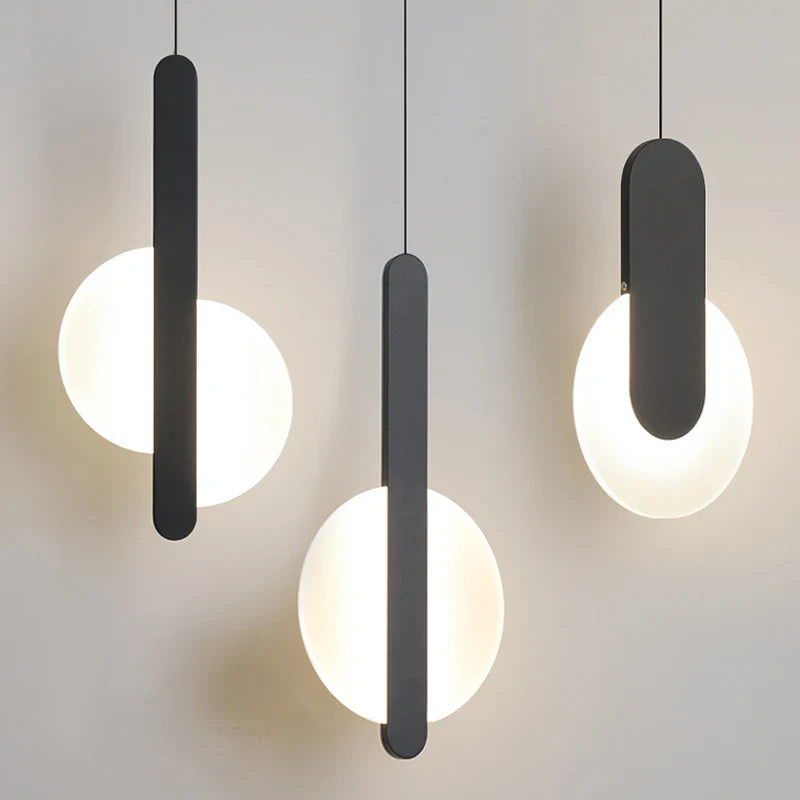 Sort akryl LED-hængelampe