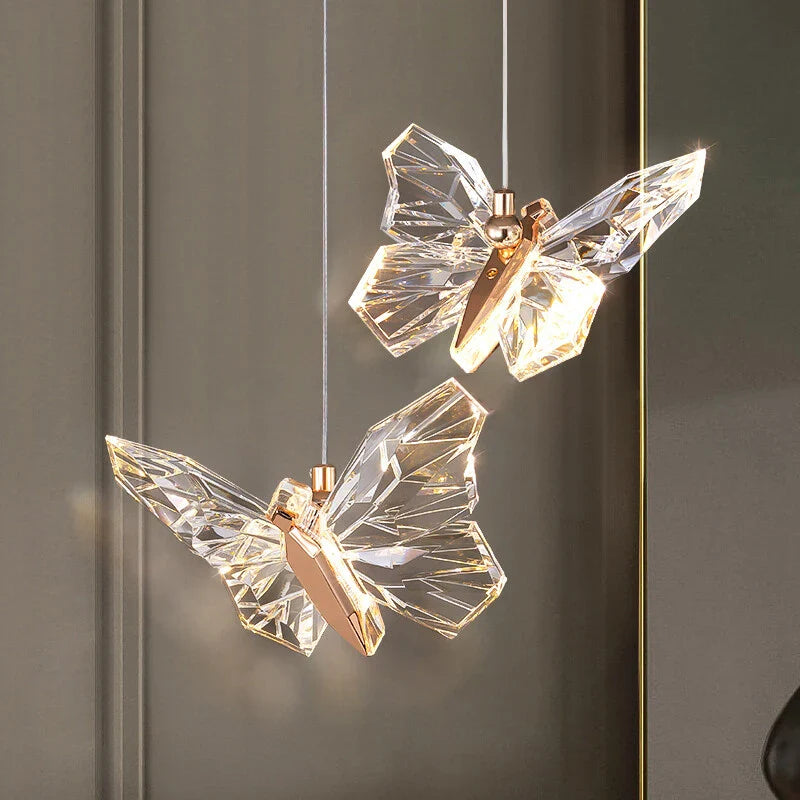 Krystalkrone med sommerfuglemotiv til elegant indretning