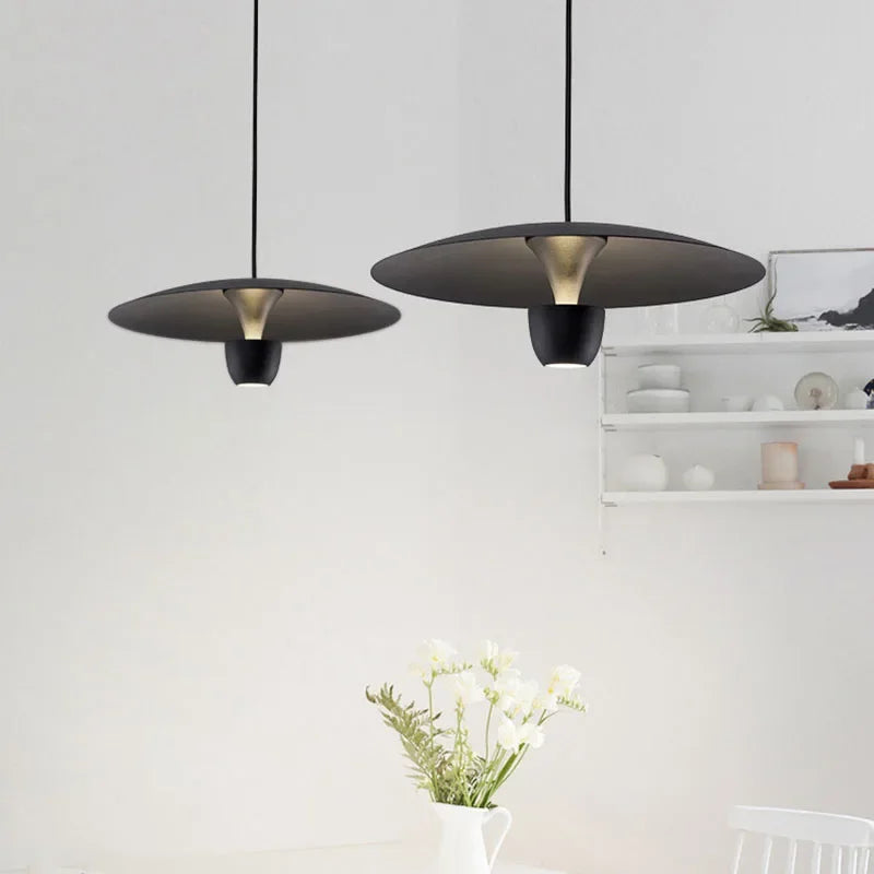 Moderne LED-lysekrone til café, restaurant og indretning