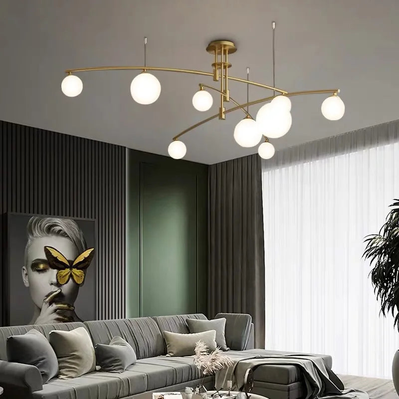 Moderne glaskrone i nordisk stil til indretning af hjemmet