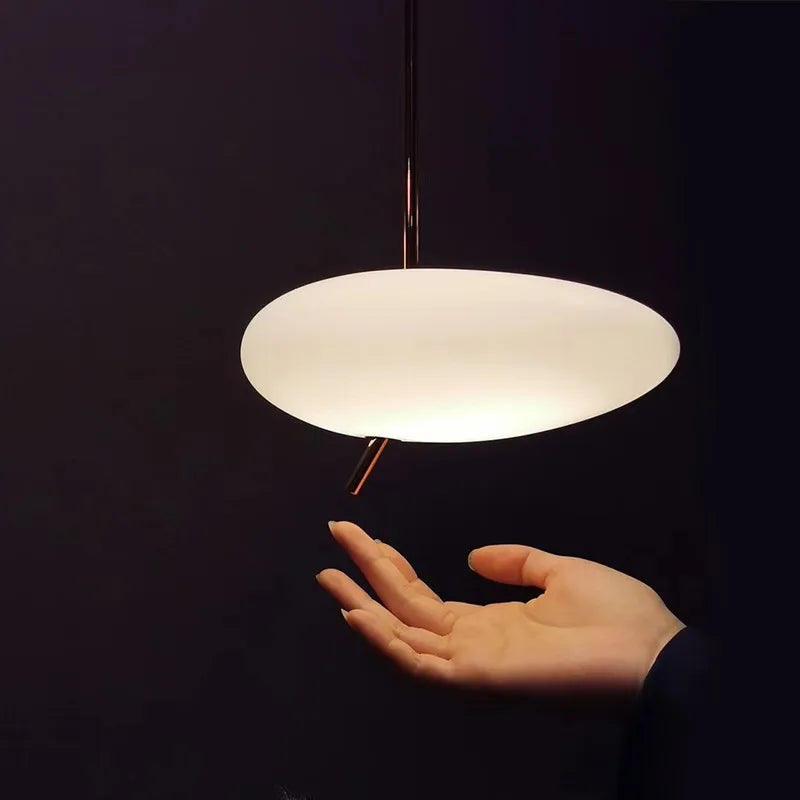 Eksklusiv nordisk designerlampe med touchfunktion til restauranter