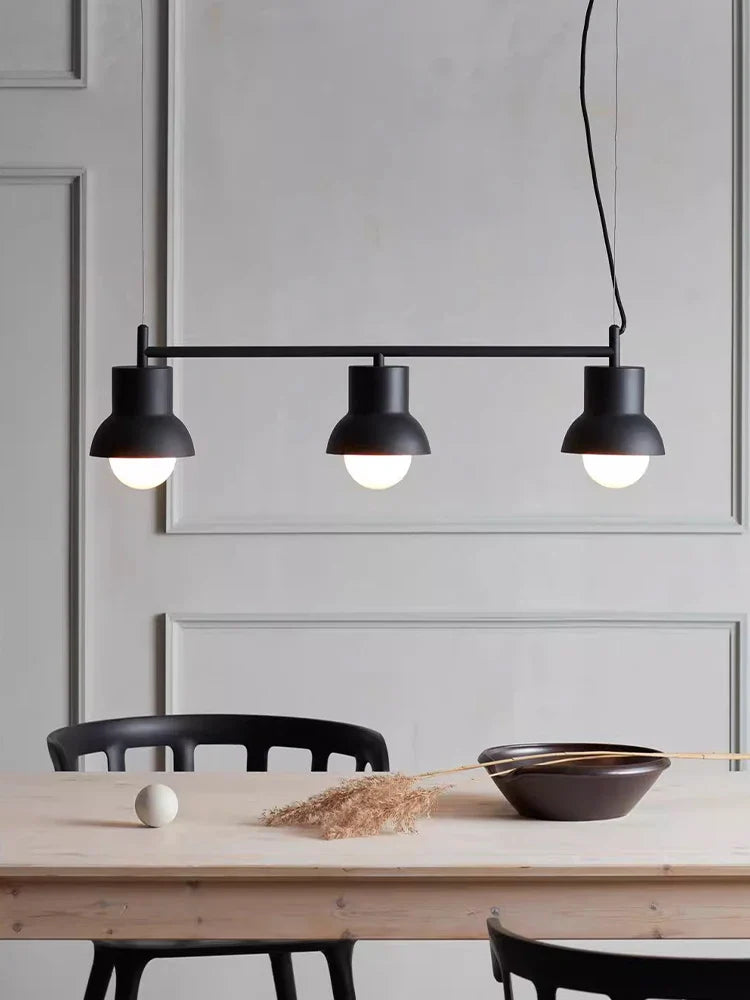Moderne minimalistisk nordisk lysekrone med tre hoveder, personligt kreativt design