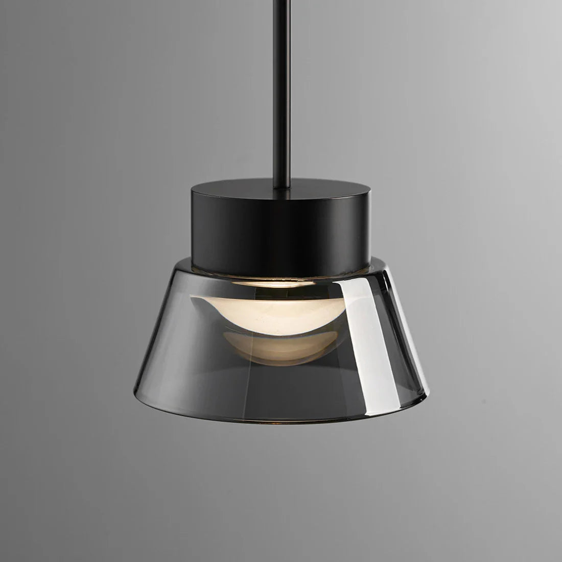 Minimalistisk nordisk design glas lysekrone med LED-ophæng