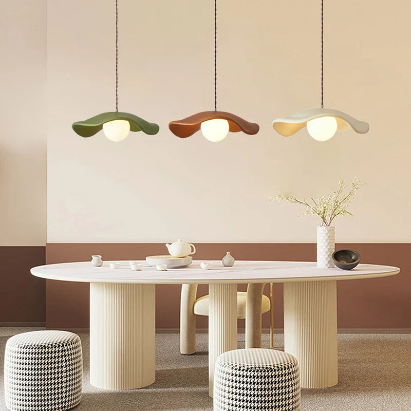 Nordisk minimalistisk wabi-sabi lysekrone til moderne indretning