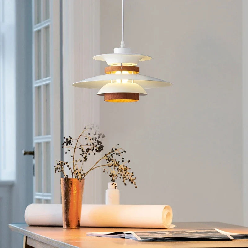 Elegant nordisk minimalistisk lysekrone