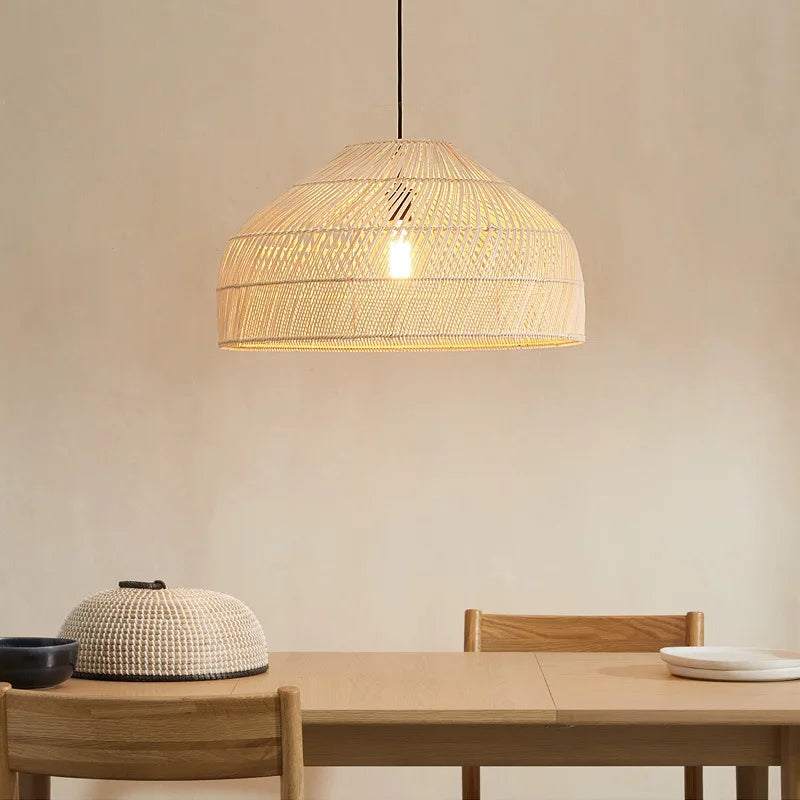 Vintage rattanlysekrone i asiatisk stil med LED-ophæng