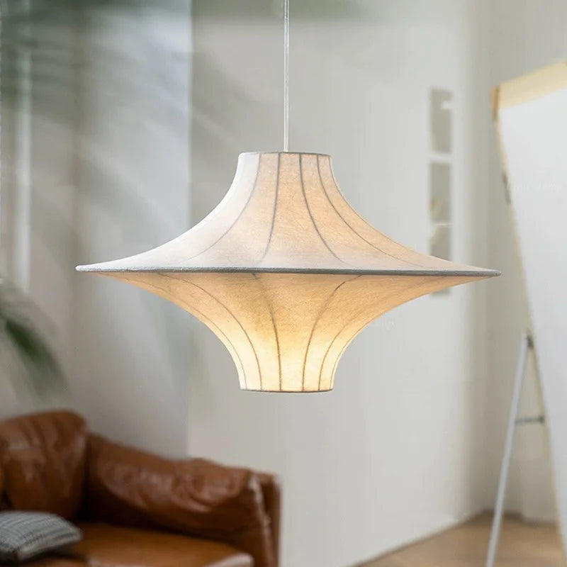 Pendel i silke, japansk design i wabi-sabi-stil for elegant belysning