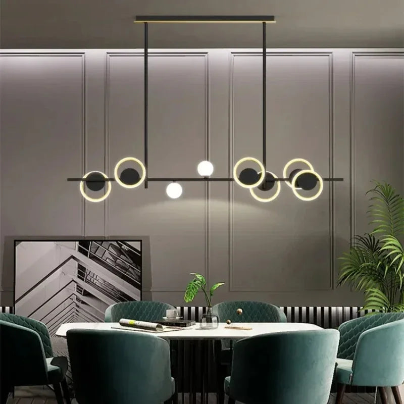Minimalistisk lysekrone til en elegant og enkel boligindretning