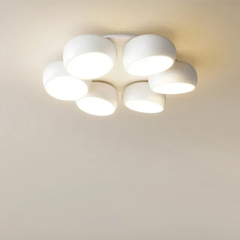 Moderne LED-loftlampe med lysdesign
