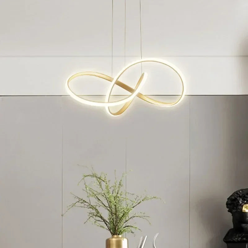 Moderne design LED-lysekrone i guld