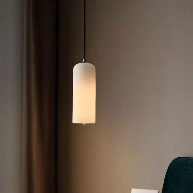 Elegant håndlavet kobberfarvet design-lysekrone.