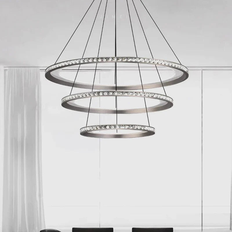Moderne pendellampe med indvendig LED-belysning