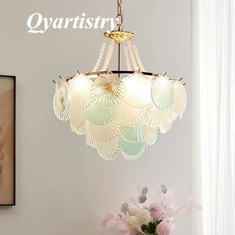 Moderne Elegante Lysekrone i Stilrent Design