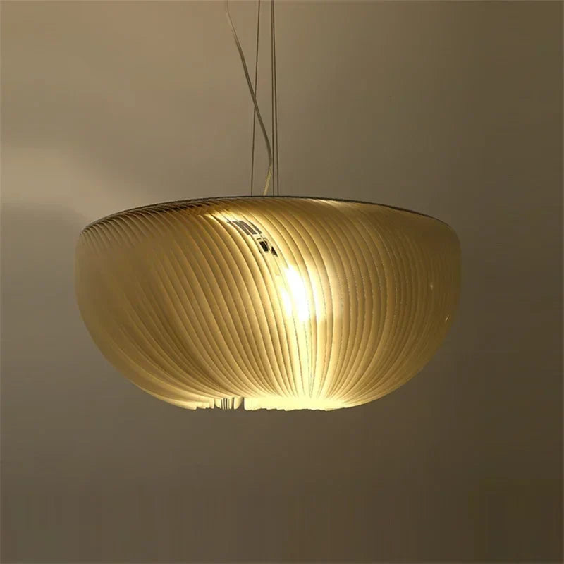 Elegant LED-lysekrone i skandinavisk design