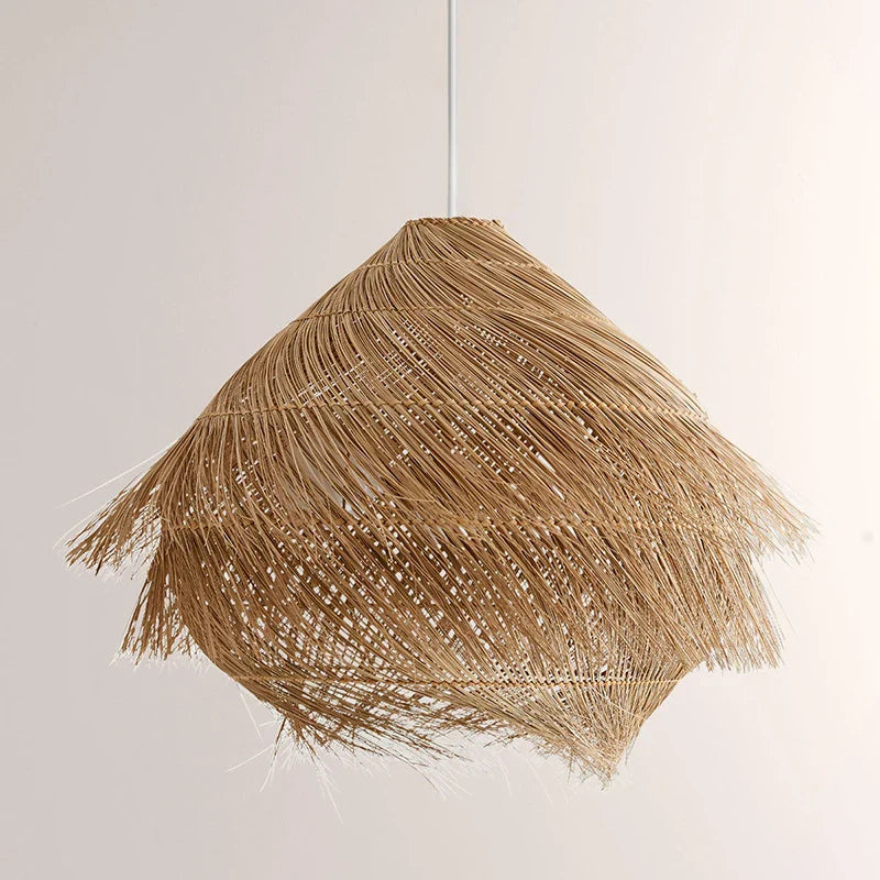 Flettet rattanlampe i wabi-sabi-stil til indendørs brug