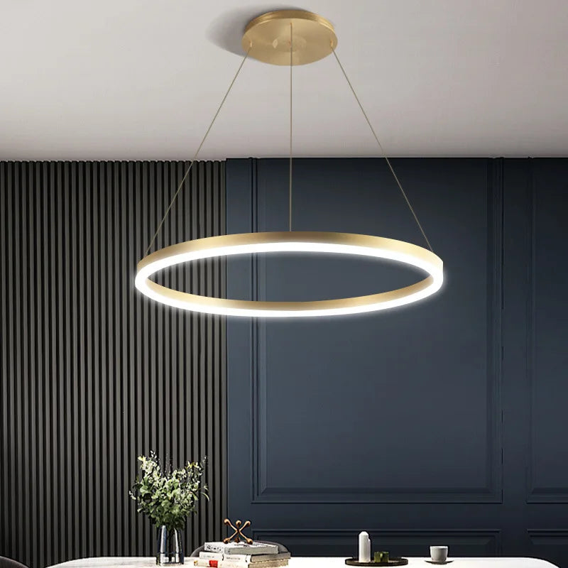 Elegant minimalistisk skandinavisk LED-lysekrone