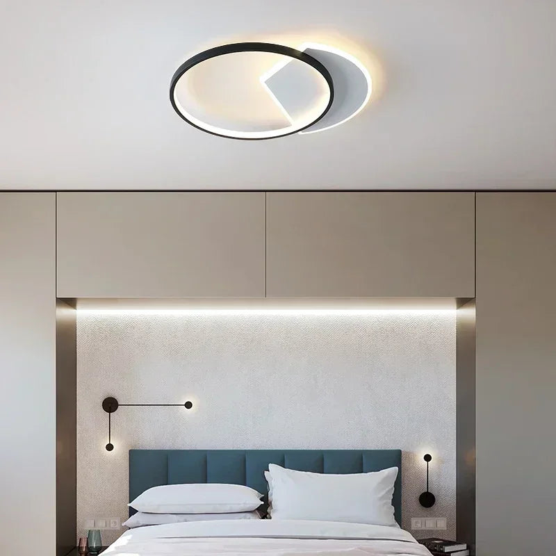 Moderne, stilren nordisk LED-loftlampe