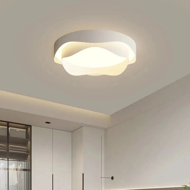 Elegant hvid moderne LED-lysekrone