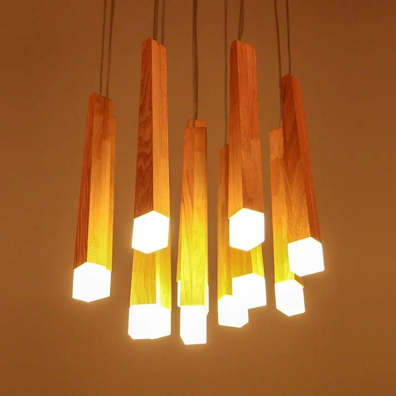 Elegant skandinavisk LED-pendellampe i træ