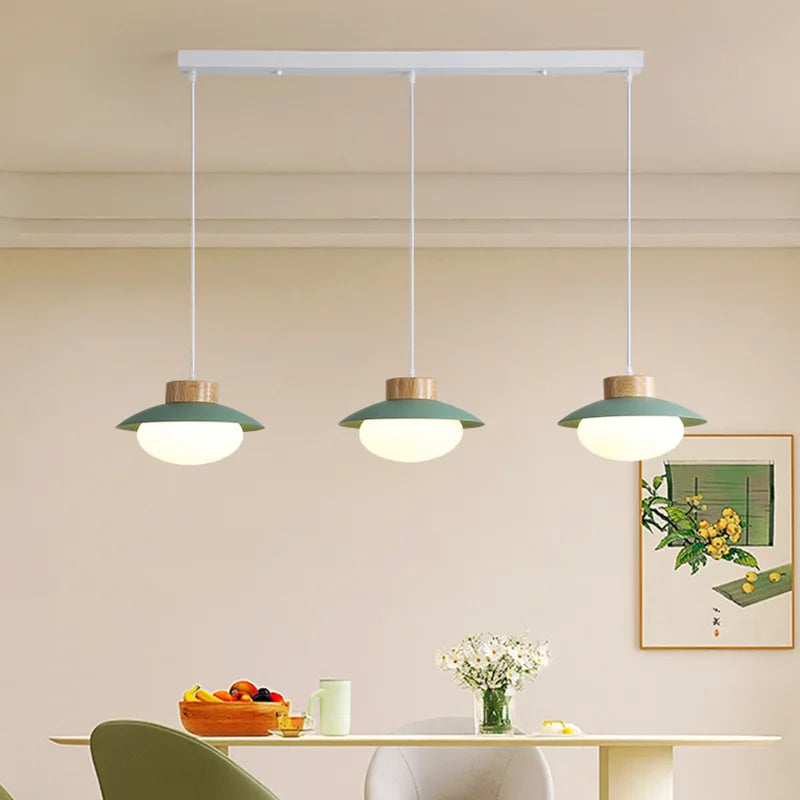 Elegant nutidig LED-lysekrone i metal