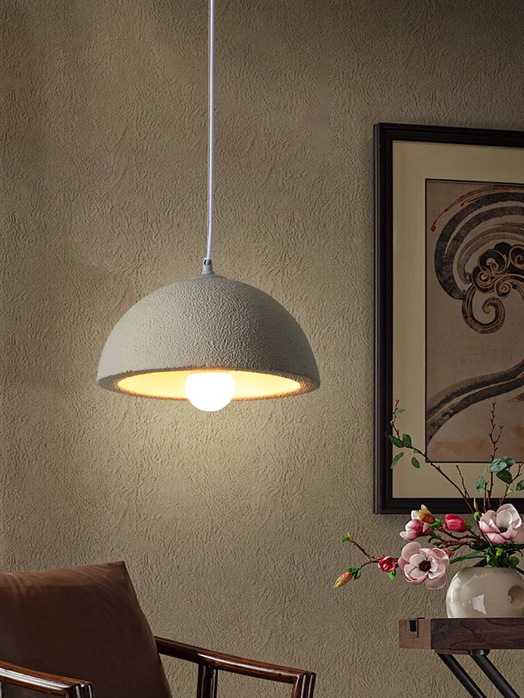 Nordisk minimalistisk wabi sabi-lysekrone til restaurant og bar