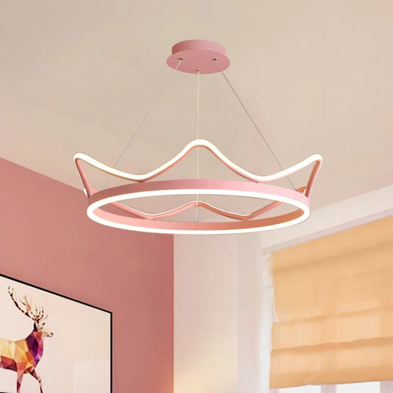 Ringformet LED-lampe til børneværelse