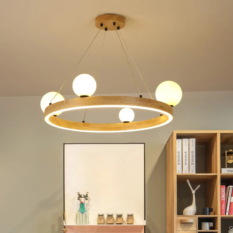 Rund lysekrone i træ, moderne design