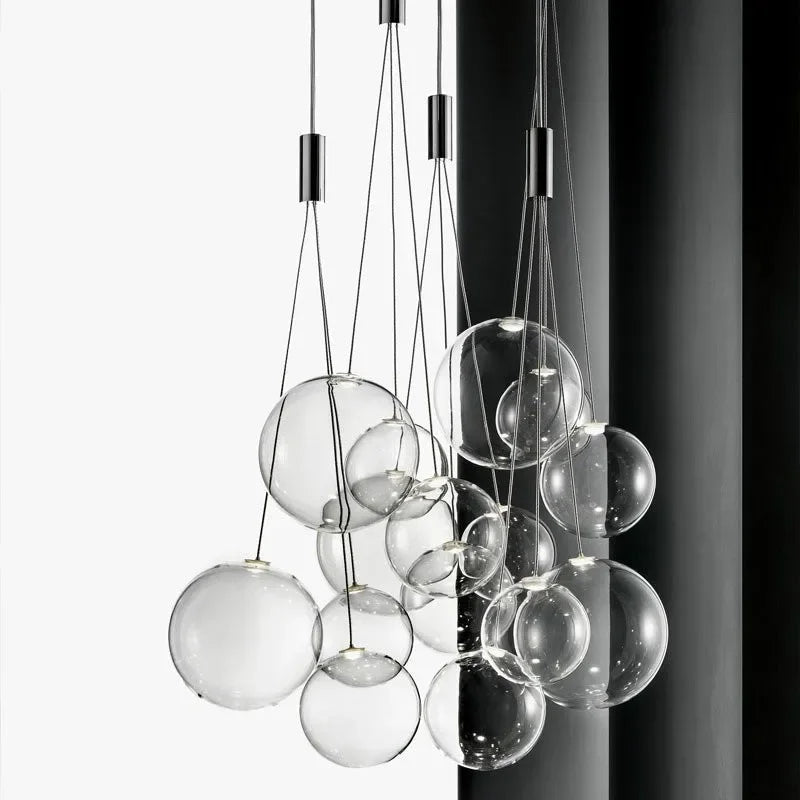 Luminøs nutidig nordisk designlysekrone