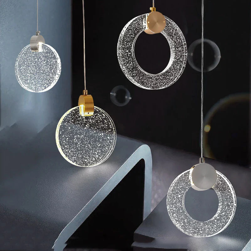 Moderne loftlampe i transparent krystaldesign
