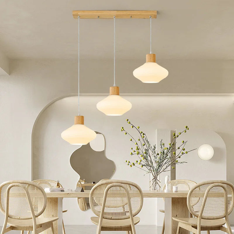 Elegant nordisk design lysekrone i træ