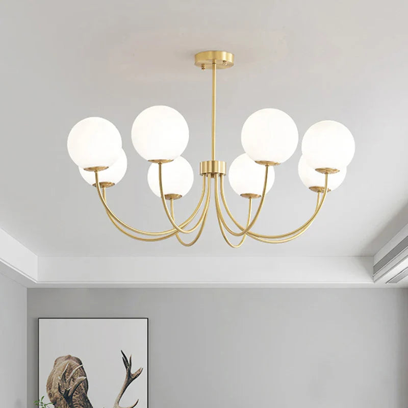 Moderne glaslysekrone med pendellampe og metalstruktur