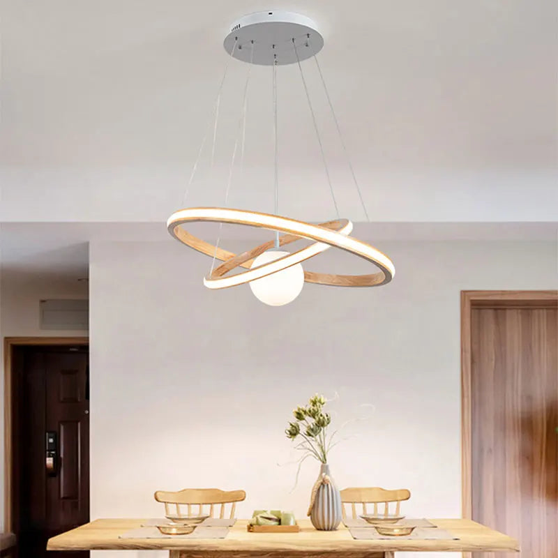 Moderne pendellampe med ringe