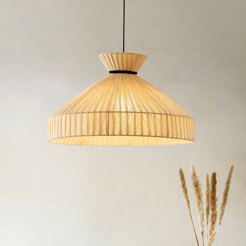 Minimalistisk nordisk pendel i creamstyle LED