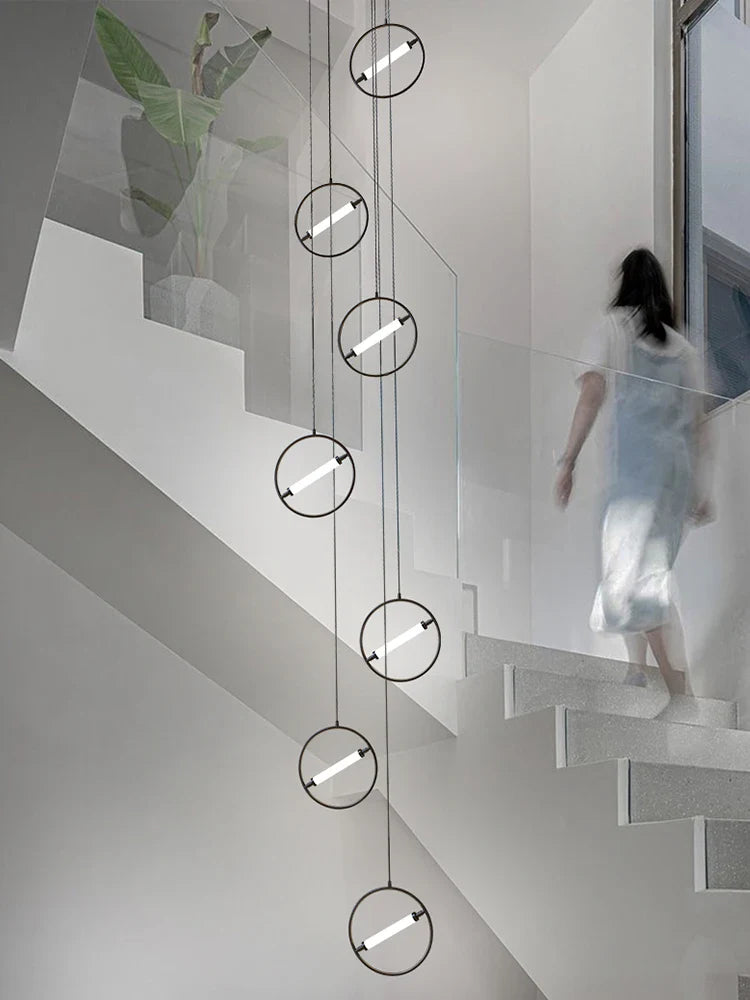 Moderne LED-lysekrone til elegant nordisk belysning