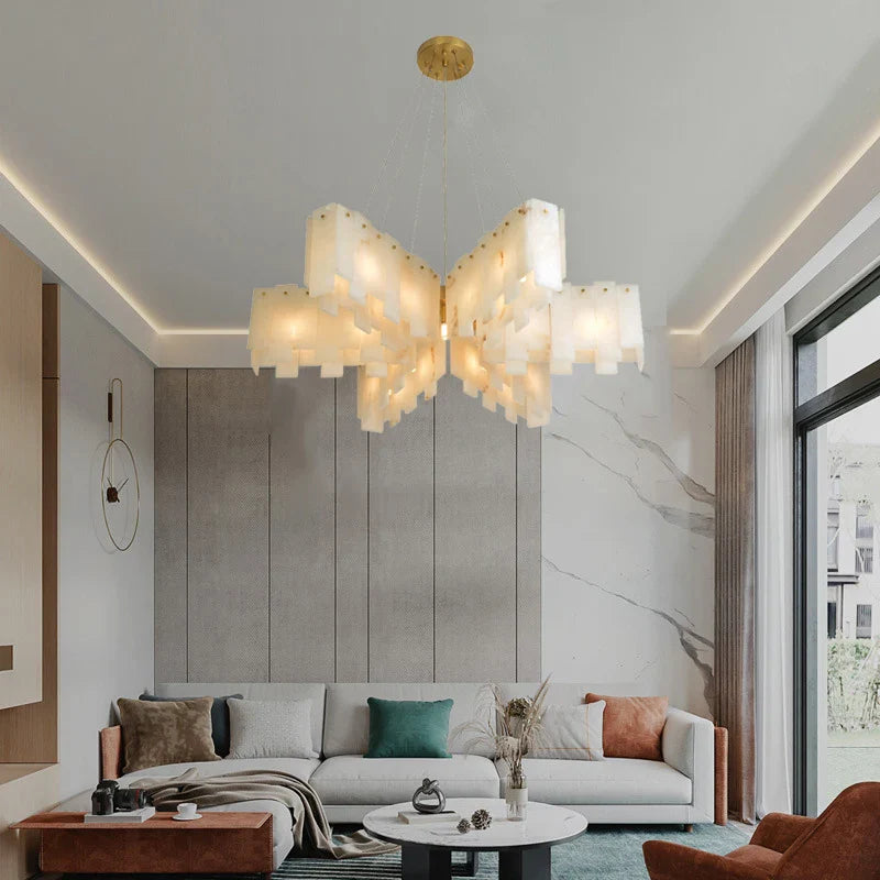 Moderne designerlysekrone i spansk naturmarmor med LED