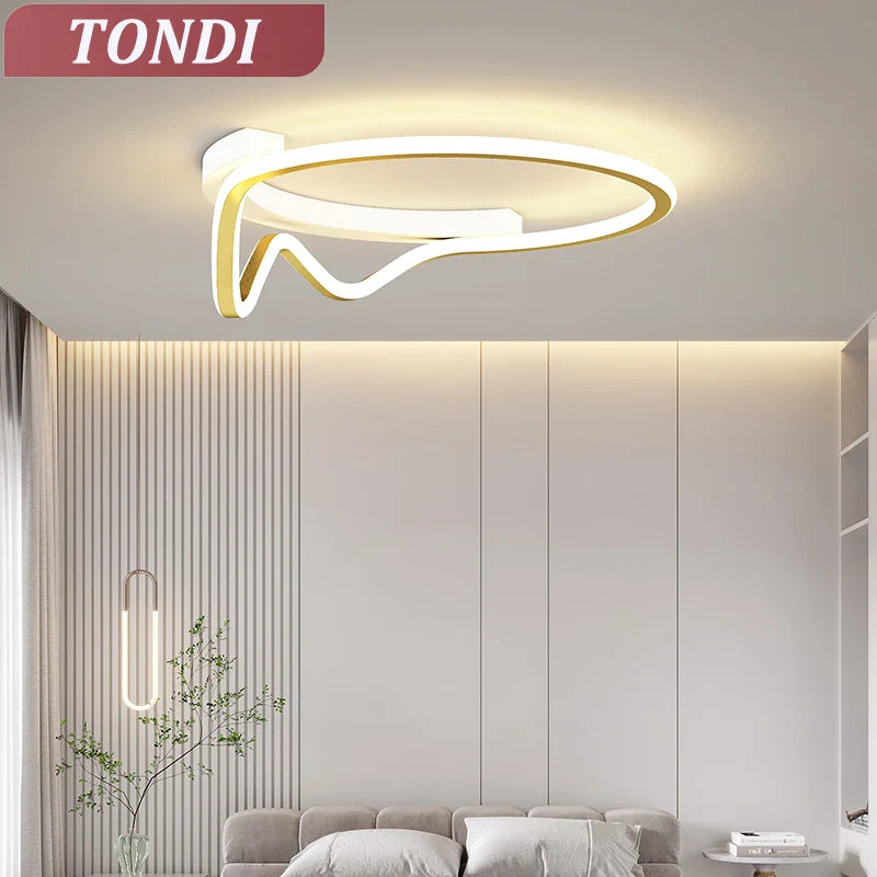 Moderne lysekrone i elegant design