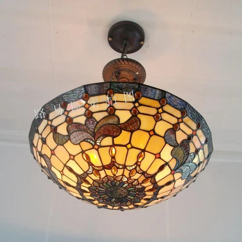 Klassisk Tiffany glas lysekrone i europæisk stil til boligindretning