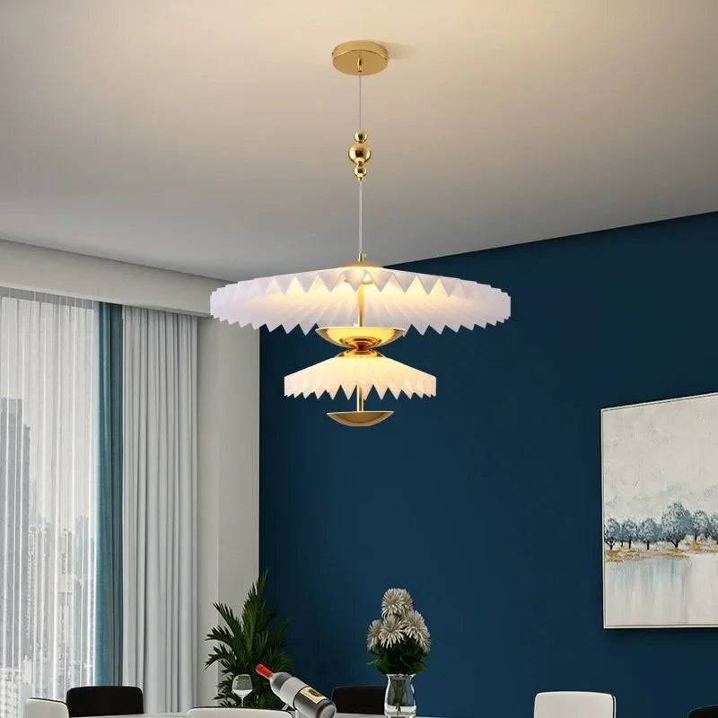 Minimalistisk foldbar plisseret lysekrone med UFO-LED-lys