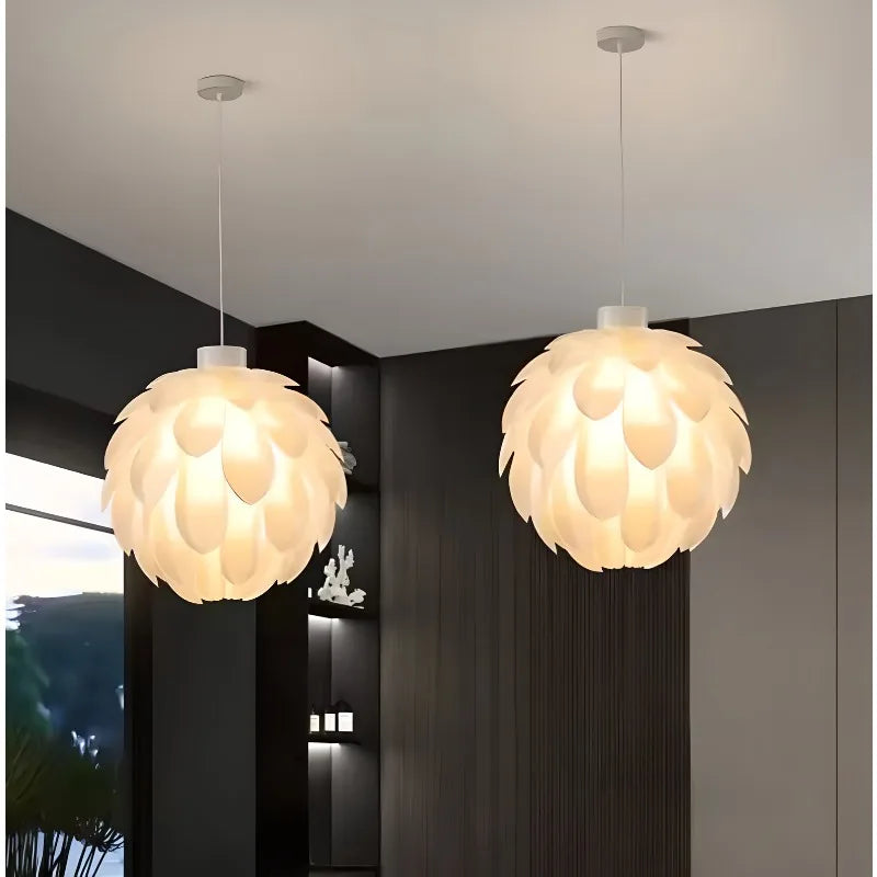 PVC-lysekrone i fyrrekogle-design