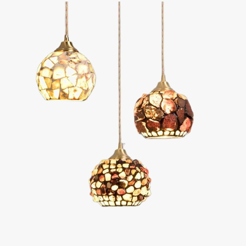 Chic skandinavisk pendel i skalgravet glas